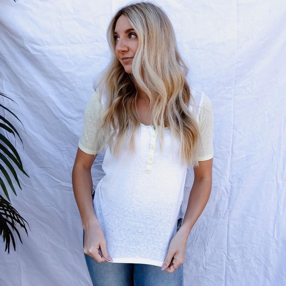 Sheer white/yellow tee